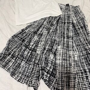 Elegant Black and White ink blot Skirt